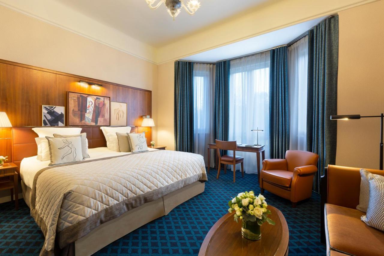 Hotel Barrire Le Westminster Le Touquet Zewnętrze zdjęcie A room at the Hotel de Crillon